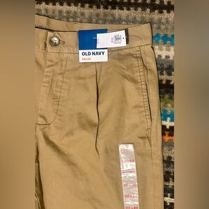 Old Navy MENS Pleated Chino Pants 30x30 NWT $44.99